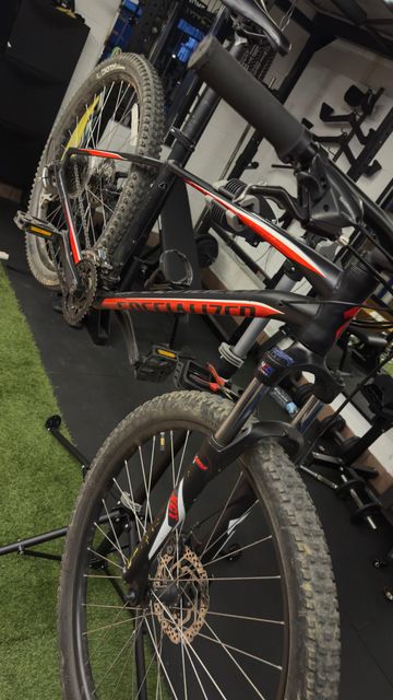 Used Specialized Custom Shimano Acera 2014 Mountainbike, Black — image 2 of 7