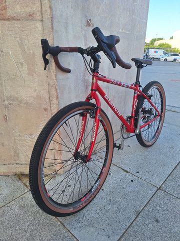 Used Bianchi Custom Other Shimano 2000 Road & Gravel, Red — image 10 of 15