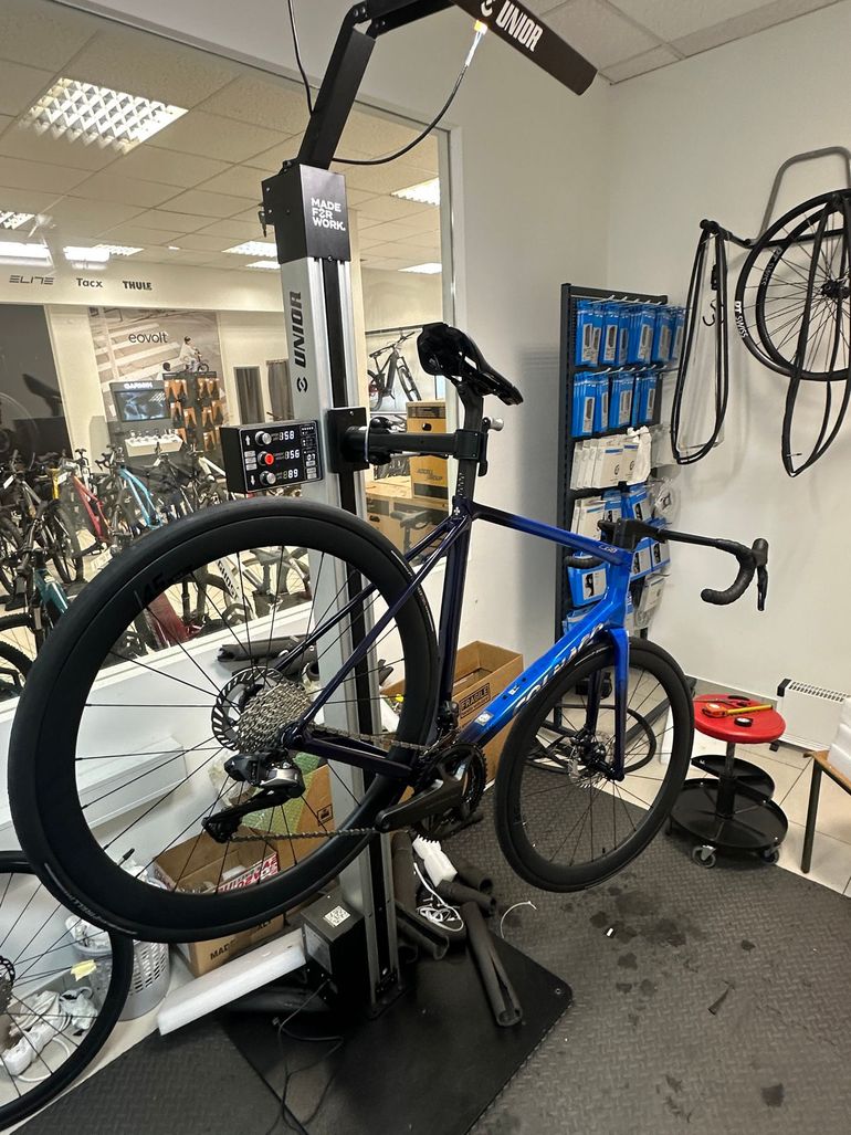Used Colnago C68 Shimano Ultegra 2026 Road & Gravel, Azul — image 16 of 16