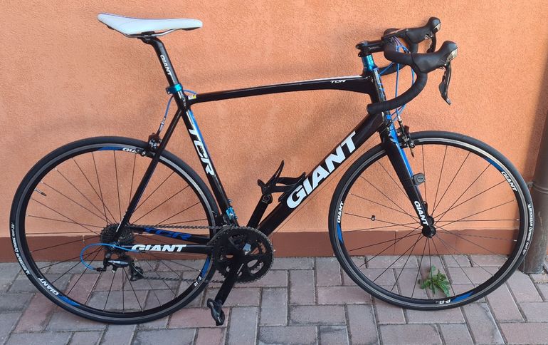 Used Giant Tcr Shimano 105 2011 Road & Gravel, Schwarz — image 1 of 4