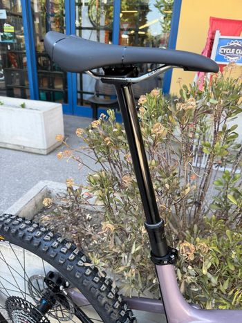 Used Pivot SHUTTLE AMp'd PRO 2027 Taglia XL AVINOX M2s 800wh 2027 Mountainbike, Black — image 2 of 15