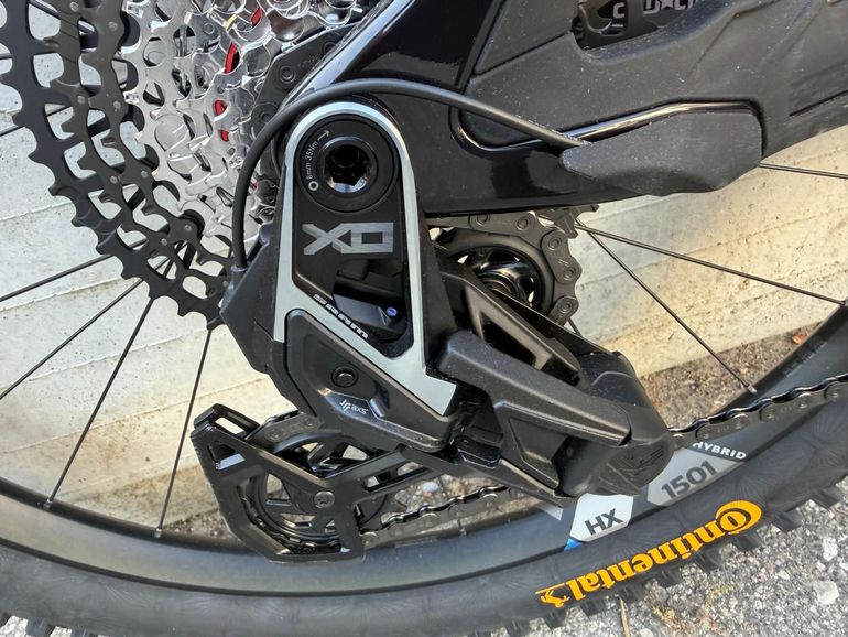 Used Pivot SHUTTLE AMp'd PRO 2027 Taglia XL AVINOX M2s 800wh 2027 Mountainbike, Black — image 8 of 15