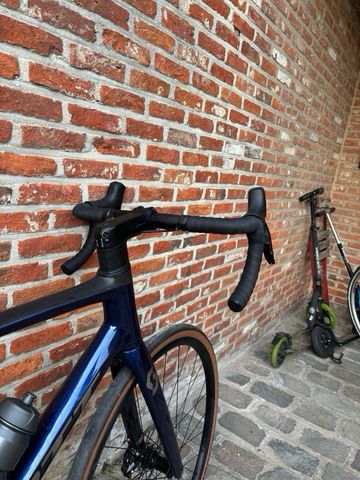 Used Scott Addict 10 2022 2022 Road & Gravel, Blue — image 8 of 10