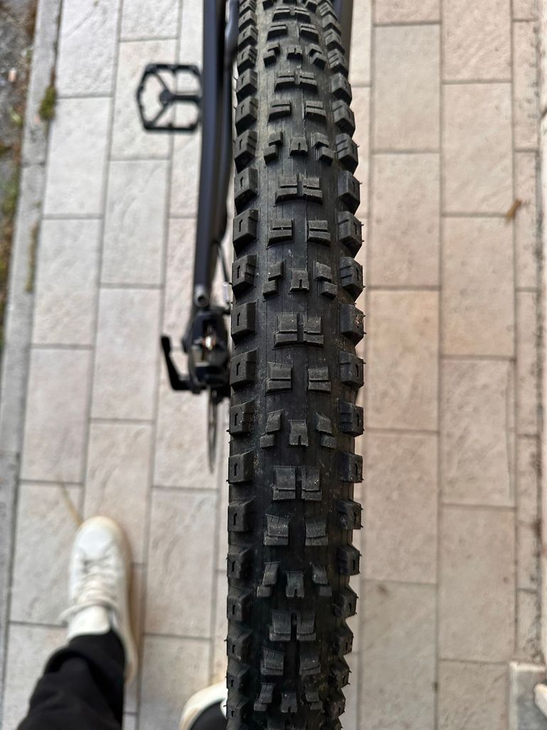 Used Specialized Stumpjumper EVO Comp Alloy 2023 2023 Mountainbike, Light Gray, 29 — image 5 of 21