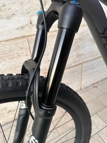 Used Specialized Stumpjumper EVO Comp Alloy 2023 2023 Mountainbike, Light Gray, 29 — image 9 of 21