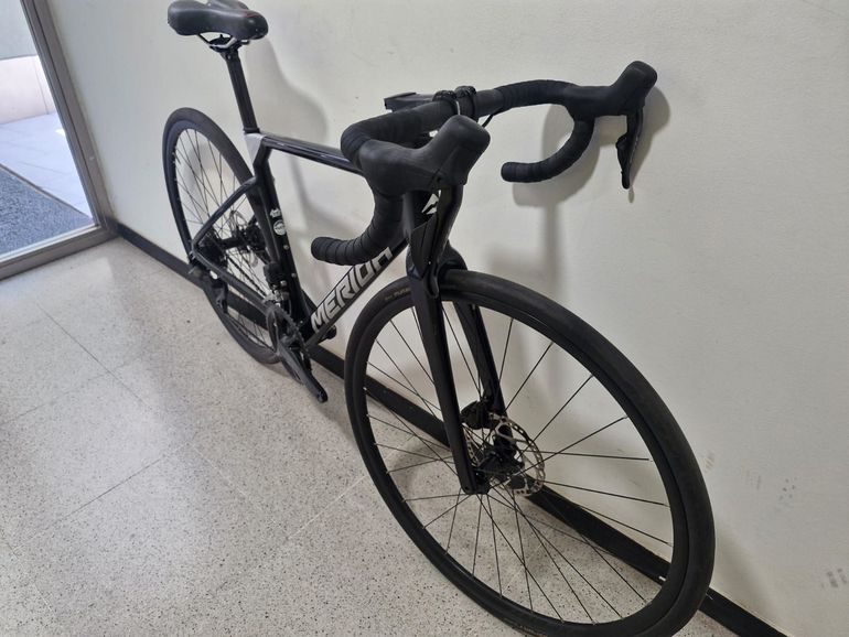 Used Merida Scultura Shimano 105 Di2 2023 Road & Gravel, Black — image 4 of 5