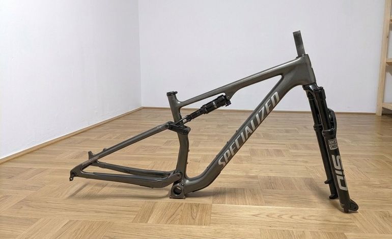 Used Specialized Epic 8 Expert 2025 Frameset 2025 Mountainbike — image 1 of 3
