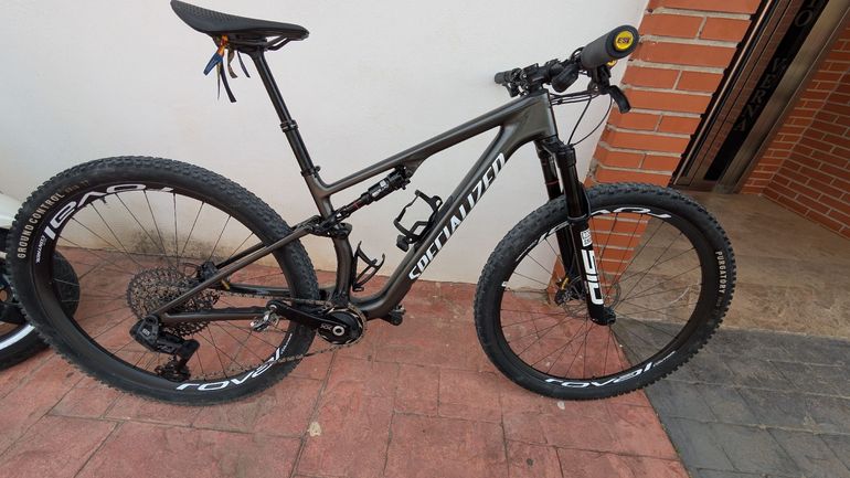 Used Specialized Epic 8 Expert 2025 Frameset 2025 Mountainbike, Light Gray, 29 — image 14 of 14