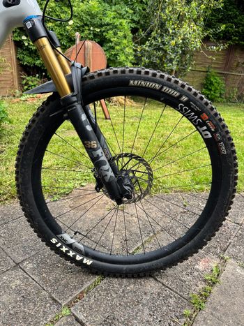 Used Canyon Spectral 125 CF 9 2022 2022 Mountainbike — image 2 of 15