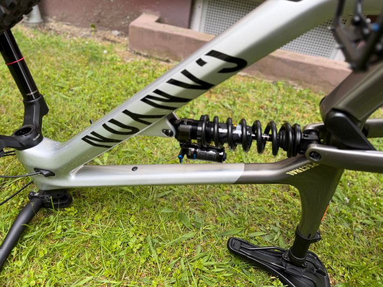 Used Canyon Canyon Spectral CF 8 K.I.S. 2023 Mountainbike — image 15 of 27