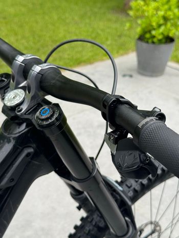 Used Santa Cruz V10 DH X01 / Carbon CC 2025 2025 Mountainbike, Nero — image 10 of 13