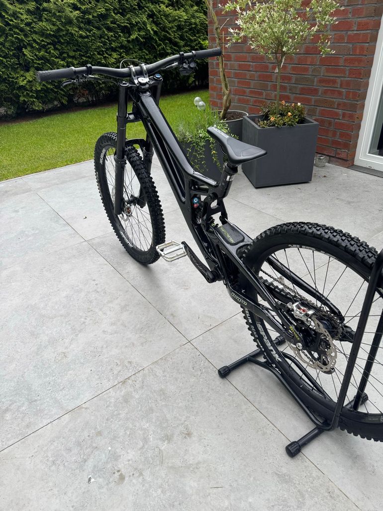 Used Santa Cruz V10 DH X01 / Carbon CC 2025 2025 Mountainbike, Nero — image 3 of 13