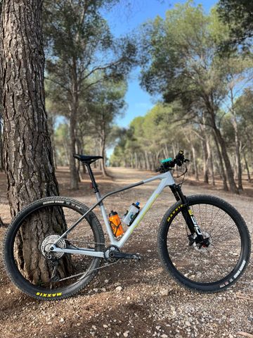 Używany Orbea ALMA M30 2024 2024 Mountainbike — zdjęcie 1 z 3