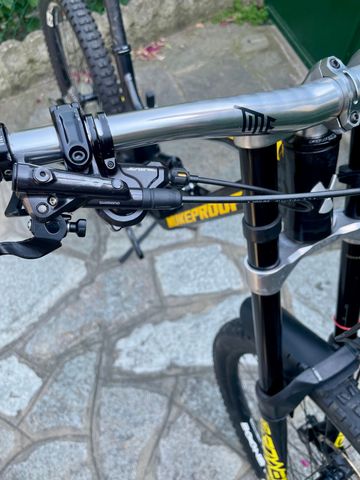 Tweedehands Nukeproof Dissent 297 Comp 2022 2022 Mountainbike — afbeelding 3 van 4