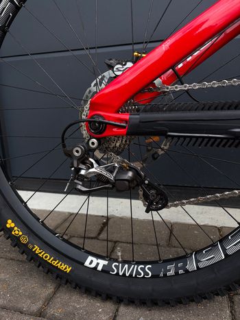 Used Trek Session 9.9 DH 27.5 Race Shop Limited 2018 2018 Mountainbike, Red, 27.5 — image 11 of 11