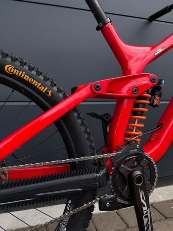 Used Trek Session 9.9 DH 27.5 Race Shop Limited 2018 2018 Mountainbike, Red, 27.5 — image 10 of 11