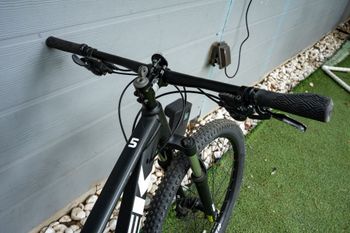 Used Trek Marlin 5 2020 2020 Mountainbike, Black, 27.5, 29 — image 9 of 10