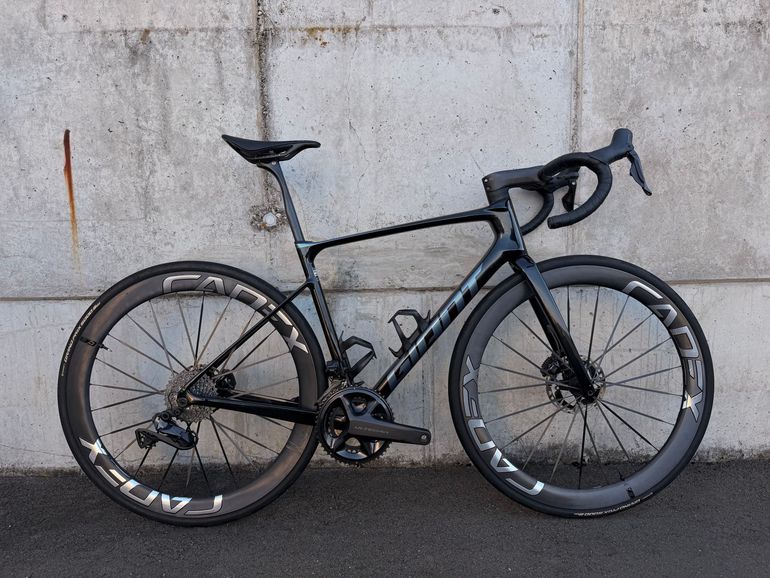 Used Giant Defy Advanced Pro 0 2024 2024 Road & Gravel, Nero — image 1 of 9
