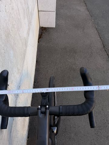 Giant Defy Advanced Pro 0 2024 2024 Road & Gravel usato, Nero — immagine 5 di 9