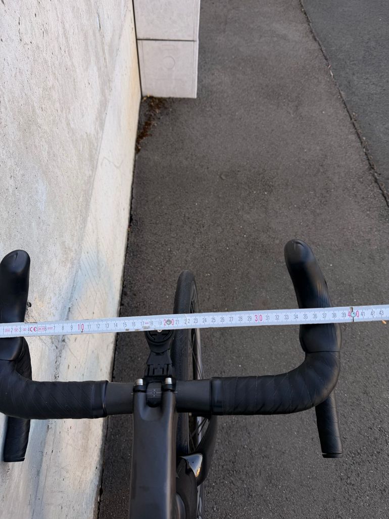 Used Giant Defy Advanced Pro 0 2024 2024 Road & Gravel, Nero — image 5 of 9