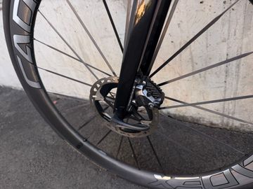 Giant Defy Advanced Pro 0 2024 2024 Road & Gravel usato, Nero — immagine 2 di 9