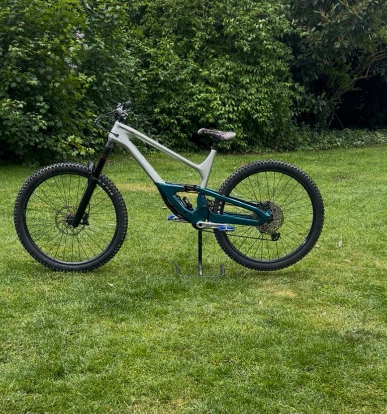 Used Cannondale Jekyll 2 2024 Frameset 2024 Mountainbike — image 1 of 14