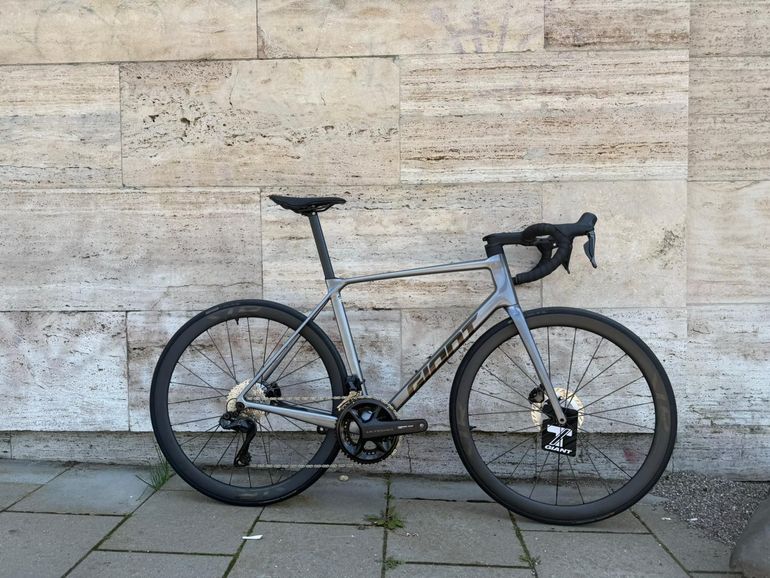 Used Giant TCR Advanced Pro 0 Di2 2025 2025 Road & Gravel, Grigio chiaro — image 1 of 3