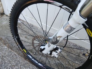 Used Cannondale Cannondale Custom Shimano Deore 2011 Mountainbike, White — image 6 of 7