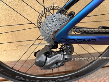Used Pinarello DOGMA F | Luxter Blue | TOP 2025 Road & Gravel — image 4 of 13