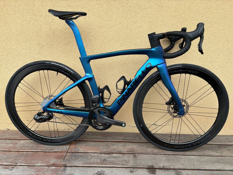 Used Pinarello DOGMA F | Luxter Blue | TOP 2025 Road & Gravel — image 1 of 13