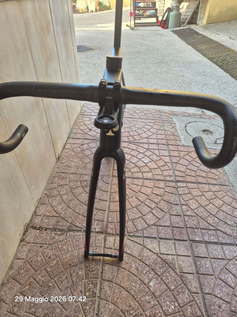 Used Colnago v3rs Colnago v3rs Custom Frameset 2022 Road & Gravel, Black — image 4 of 7