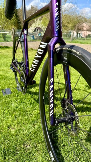 Brugt Canyon Ultimate CFR Di2 Aero 2024 2024 Road & Gravel — billede 5 af 11