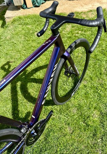 Brugt Canyon Ultimate CFR Di2 Aero 2024 2024 Road & Gravel — billede 8 af 11