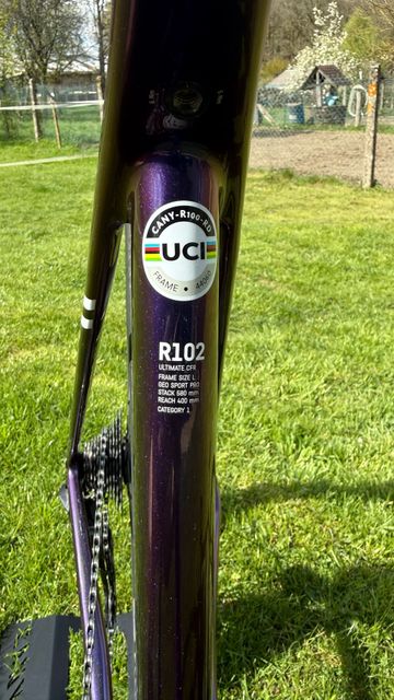 Brugt Canyon Ultimate CFR Di2 Aero 2024 2024 Road & Gravel — billede 4 af 11