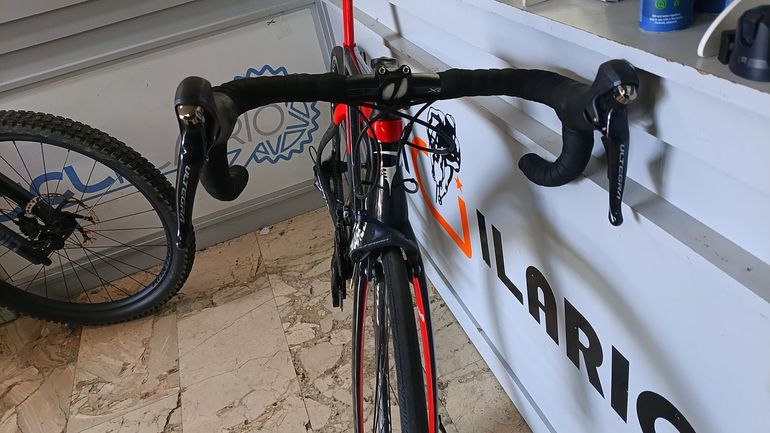 Used Pinarello Prince T700 2019 Road & Gravel — image 6 of 6