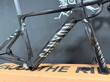 Used Canyon Aeroad CFR Disc Frame and Brake Kit 2026 Frameset 2026 Road & Gravel, Black — image 3 of 9