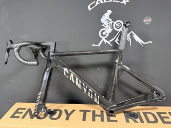 Used Canyon Aeroad CFR Disc Frame and Brake Kit 2026 Frameset 2026 Road & Gravel, Black — image 14 of 18
