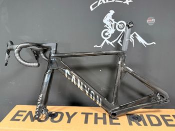 Used Canyon Aeroad CFR Disc Frame and Brake Kit 2026 Frameset 2026 Road & Gravel, Black — image 5 of 9
