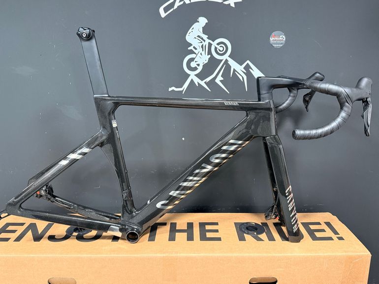 Used Canyon Aeroad CFR Disc Frame and Brake Kit 2026 Frameset 2026 Road & Gravel, Black — image 1 of 9