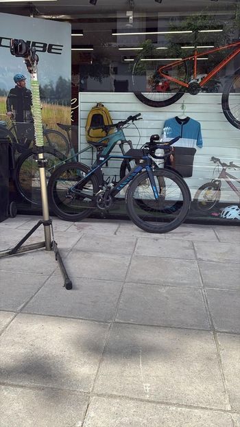 Used Canyon Speedmax CF 8.0 Di2 2020 2020 Road & Gravel, Black — image 3 of 3