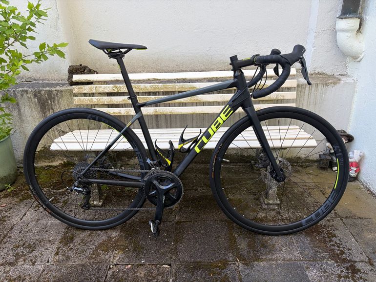 Used CUBE ATTAIN PRO 2021 2021 Road & Gravel, Nero — image 1 of 7