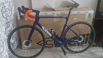 Gebrauchtes Cinelli PRESSURE ADR - ULTEGRA DISC 11V 2024 2024 Road & Gravel