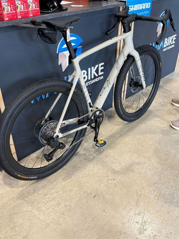 Used Scott Addict Gravel 20 2025 2025 Road & Gravel — image 3 of 3