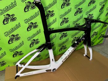 Used Pinarello F7 ULTEGRA Di2 2025 Frameset 2025 Road & Gravel, Black — image 3 of 6
