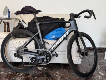 Giant Propel Advanced 1 2027 2027 Road & Gravel d'occasion — image 3 sur 8