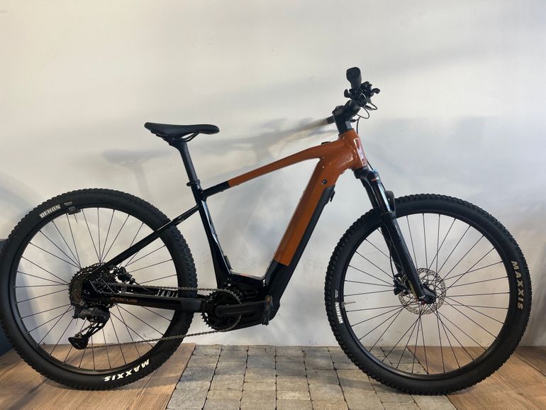 Used Focus JARIFA² 6.8 2024 2024 Mountainbike, Arancione — image 1 of 4
