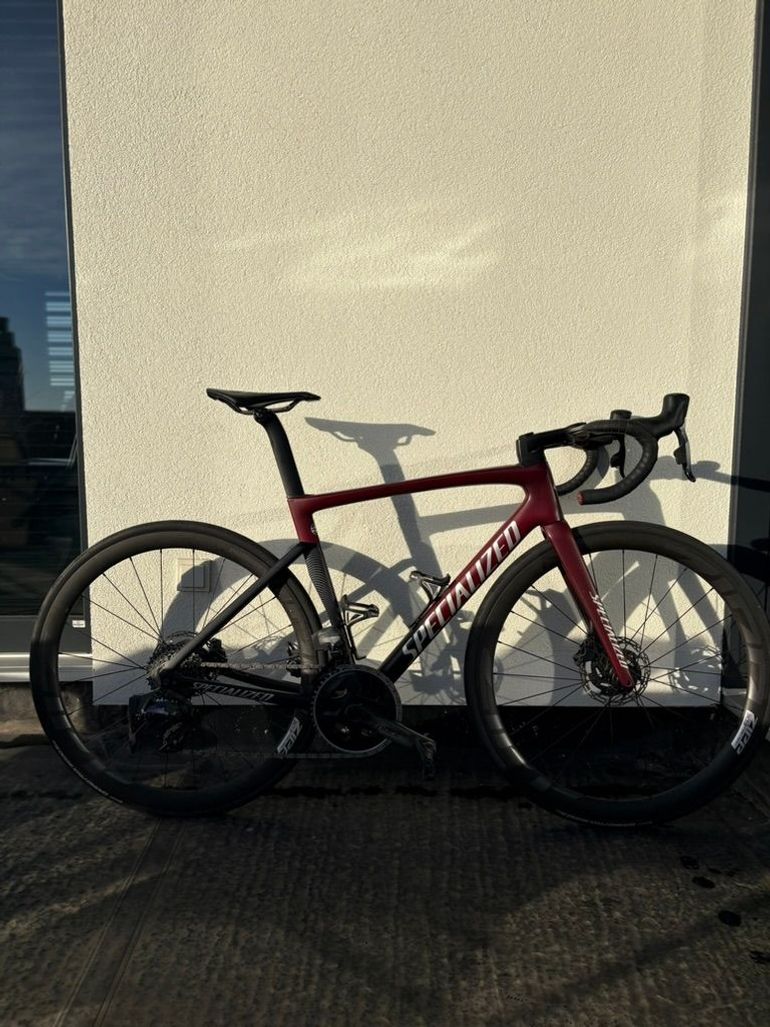 Used Specialized Tarmac SL7 Expert 2022 2022 Road & Gravel, Rot — image 5 of 10