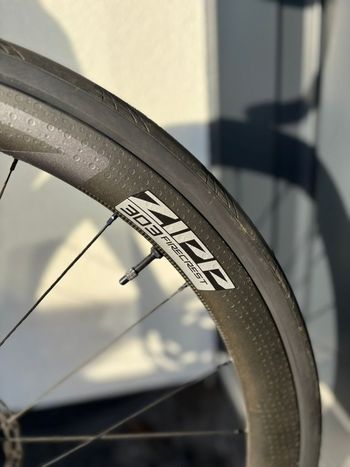 Used Specialized Tarmac SL7 Expert 2022 2022 Road & Gravel, Rot — image 10 of 10
