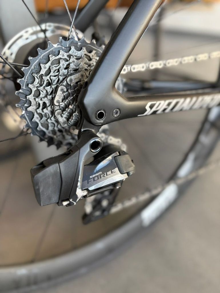 Used Specialized Tarmac SL7 Expert 2022 2022 Road & Gravel, Rot — image 3 of 10