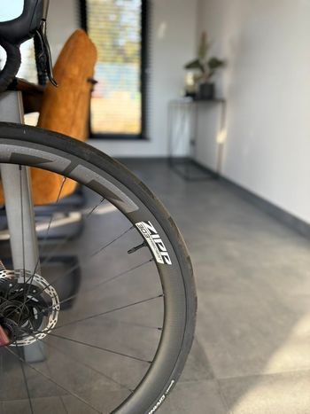 Used Specialized Tarmac SL7 Expert 2022 2022 Road & Gravel, Rot — image 2 of 10